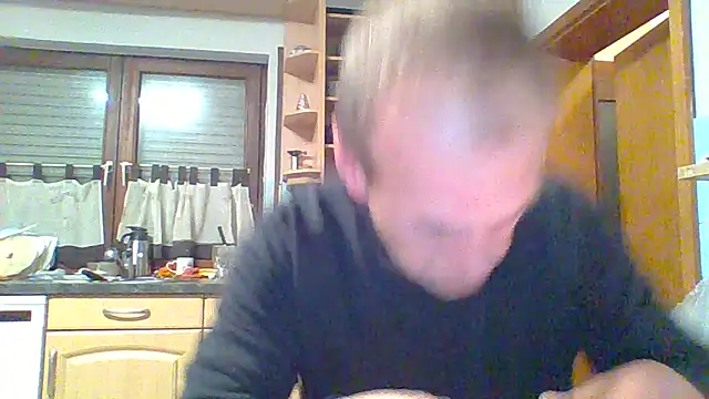 tommy3300 online show from November 5, 5:40 am