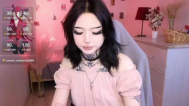 Emma Kirks online show from May 30, 10:45 am