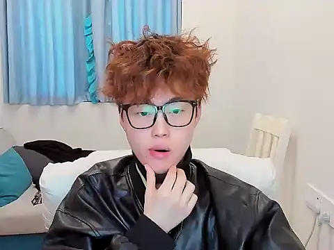 L1kuto online show from October 27, 9:35 am