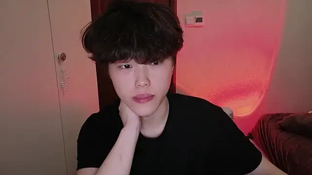 L1kuto online show from March 7, 4:26 pm