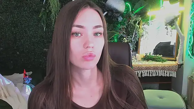 lollyrais online show from December 2, 2:01 pm