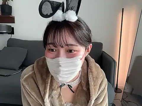 karenchaaan online show from October 30, 3:30 am