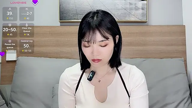 upoo7lt online show from November 17, 6:30 am