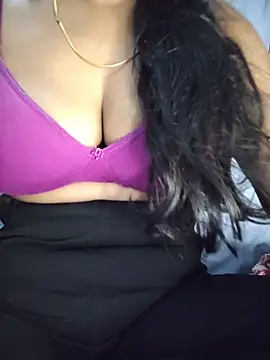 Ezabelljohn online show from May 16, 12:40 am