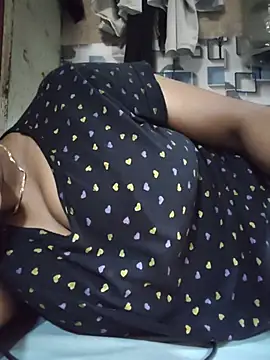 Ezabelljohn online show from June 28, 7:14 am