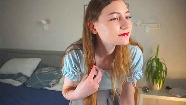 MegganKinson online show from November 4, 5:06 am