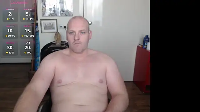 Snapshot of markrollo chatting on March 5, 1:51 pm markrollo online show from March 5, 1:51 pm