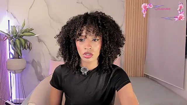 Snapshot of Fyre_divine chatting on May 15, 10:33 am Fyre divine online show from May 15, 10:33 am