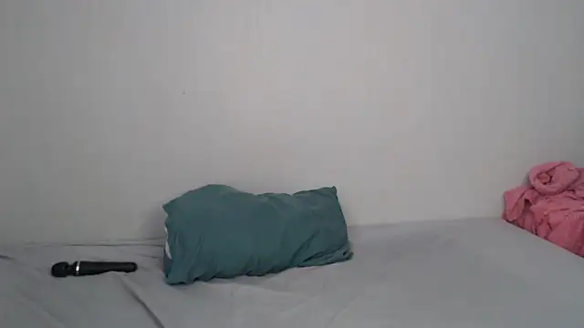 Sweet-PetiteX online show from December 16, 6:07 am