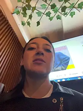 Lia  white online show from November 30, 1:09 am