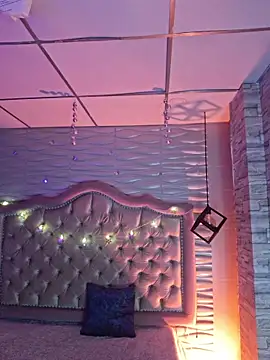 Snapshot of Roxanne_Han chatting on February 23, 11:51 am Roxanne Han online show from February 23, 11:51 am