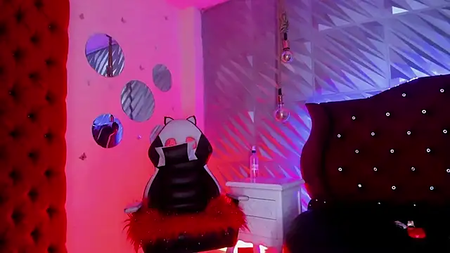 Roxanne Han online show from July 12, 12:51 pm