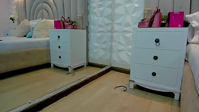 SweetKata  online show from April 14, 7:09 pm