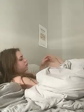 elliepixie online show from March 15, 2:56 pm