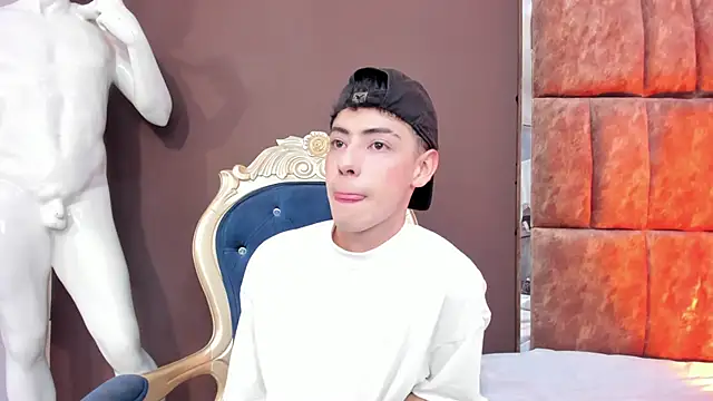 Snapshot of Sebastian_Reed chatting on January 11, 11:54 pm Sebastian Reed online show from January 11, 11:54 pm