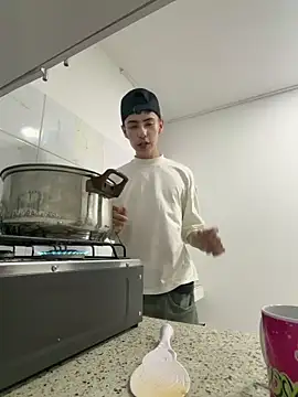 Snapshot of Sebastian_Reed chatting on February 4, 6:30 am Sebastian Reed online show from February 4, 6:30 am