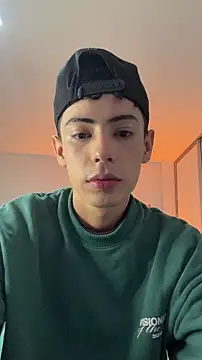 Snapshot of Sebastian_Reed chatting on February 22, 7:12 pm Sebastian Reed online show from February 22, 7:12 pm