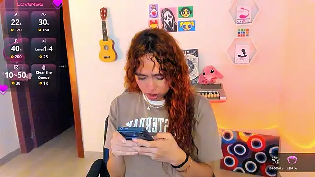 AdelineEsposito online show from February 4, 3:45 am