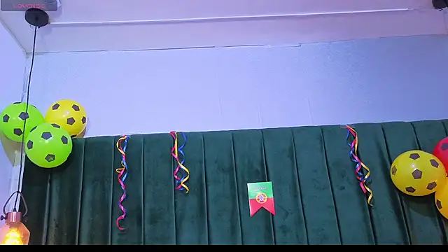 Snapshot of Melody_Horney chatting on July 4, 9:37 am Melody Horney online show from July 4, 9:37 am