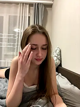 Angel hotyy online show from December 17, 9:10 pm