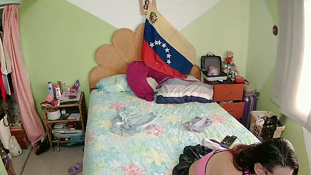 Destrukturada online show from February 19, 7:10 pm