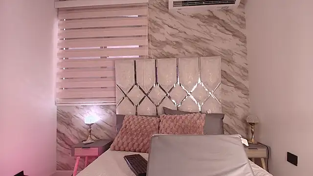 ellisrossi online show from November 13, 7:24 pm