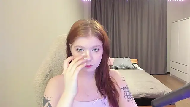 Snapshot of TenderTwos chatting on November 18, 5:17 pm TenderTwos online show from November 18, 5:17 pm