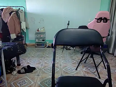 May2k2 online show from October 26, 1:11 am