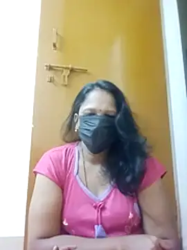 Snapshot of tamilammu1431 chatting on November 28, 12:35 am tamilammu1431 online show from November 28, 12:35 am