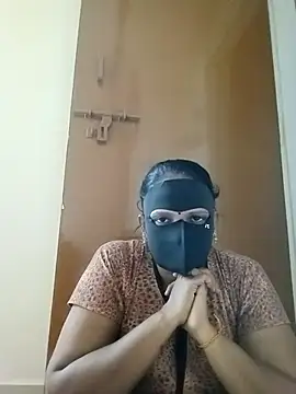 Snapshot of tamilammu1431 chatting on December 2, 7:36 am tamilammu1431 online show from December 2, 7:36 am