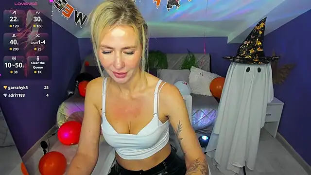 MadamMilly  online show from November 3, 6:36 am