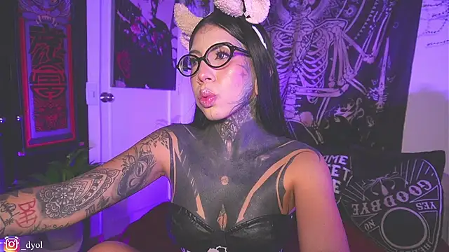 Dalia Vorhees online show from March 29, 1:16 am