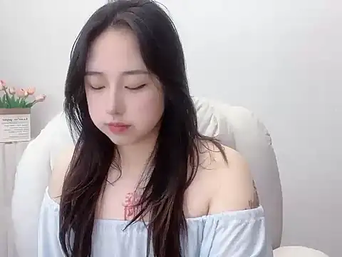 Love-hanzaizai718 online show from October 25, 6:57 pm