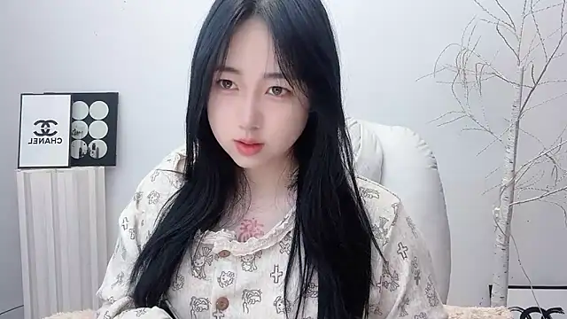 Love-hanzaizai718 online show from November 18, 8:02 pm