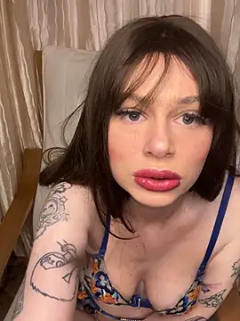 Erinbx12 online show from April 22, 6:20 pm