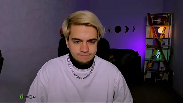 Snapshot of saimon_best chatting on November 3, 3:13 pm saimon best online show from November 3, 3:13 pm