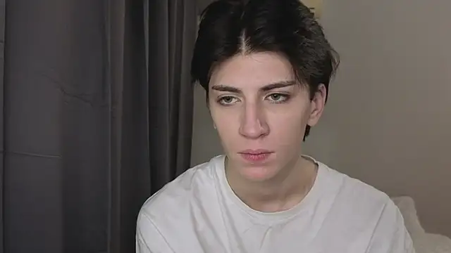 Oliver star boy  online show from November 1, 6:54 pm