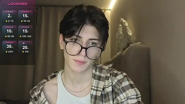 Oliver star boy  online show from January 16, 3:49 pm