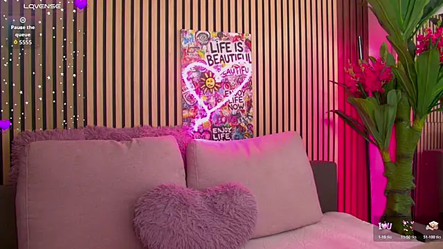 MirunaHaze online show from March 19, 4:38 am