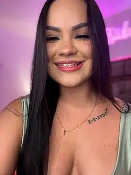 Snapshot of amber_white15 chatting on November 2, 4:15 am amber white15 online show from November 2, 4:15 am