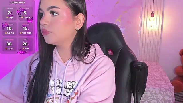 amber white15 online show from April 14, 3:12 am