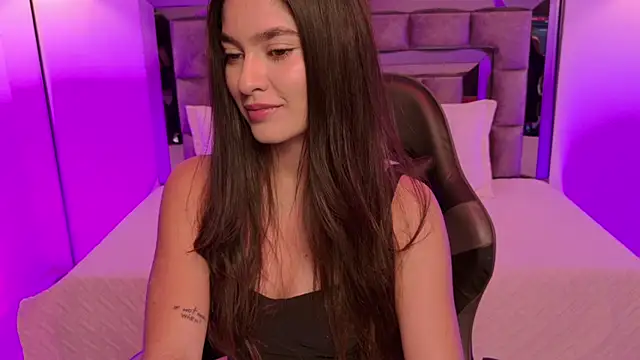 Bella Clark2 online show from November 6, 3:51 am