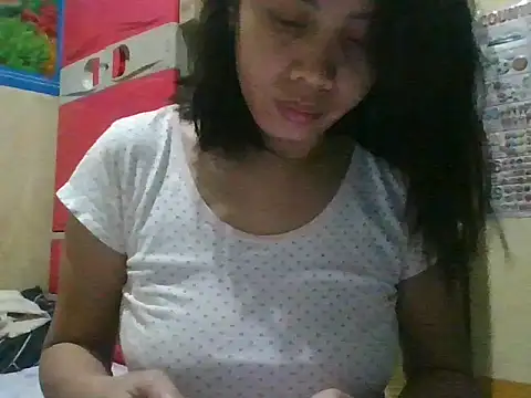 Snapshot of LadyS_005 chatting on January 15, 11:15 am LadyS 005 online show from January 15, 11:15 am