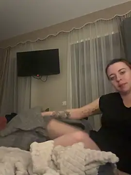 Latexaddictx  online show from February 27, 7:25 pm