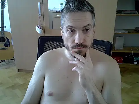 delayclose   online show from April 19, 12:15 pm