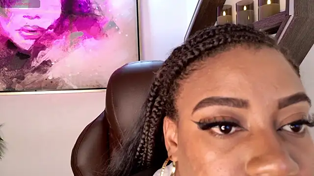 Snapshot of loana_vegas chatting on October 28, 4:09 pm loana vegas online show from October 28, 4:09 pm