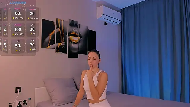 Kandeess online show from November 26, 1:45 pm