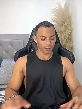 Snapshot of jony_Oconnor chatting on January 11, 12:43 pm jony Oconnor online show from January 11, 12:43 pm