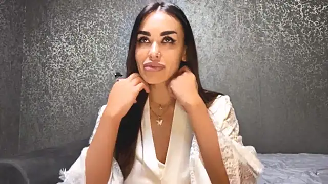 velvetveyraX online show from May 13, 4:04 pm