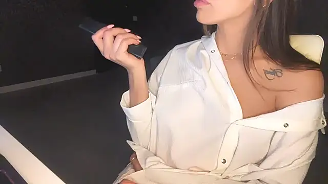 velvetveyraX online show from June 24, 7:46 pm
